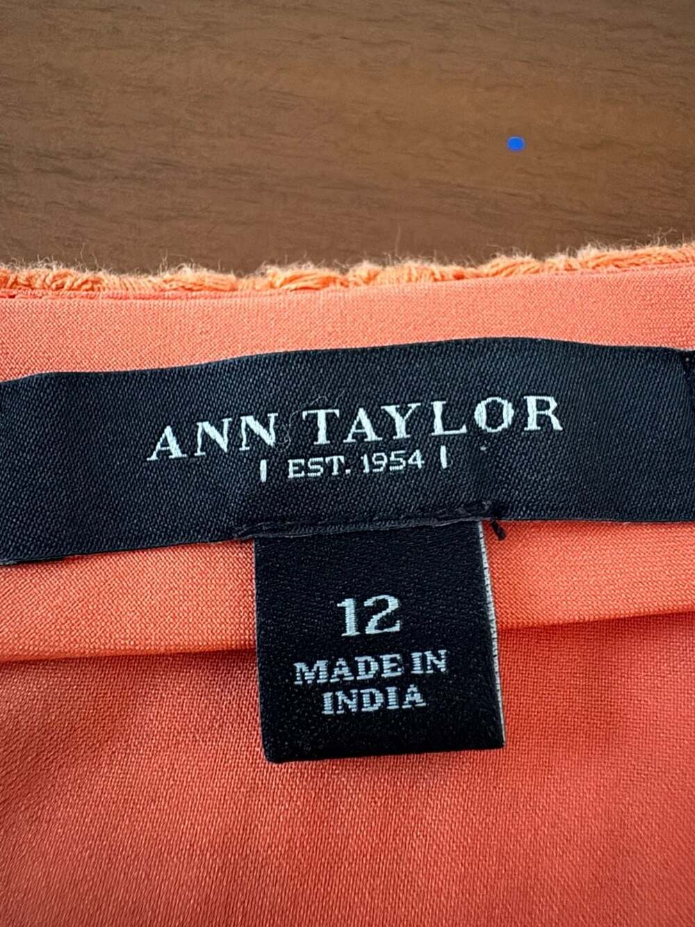 Ann Taylor Orange Floral Embroidered Pencil Skirt Size 12 - Picture 4 of 5